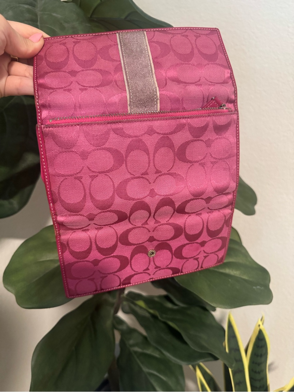 Coach - Fuchsia Pink - Signature Monogram Jacquard - Trifold Wallet - Picture 8 of 8